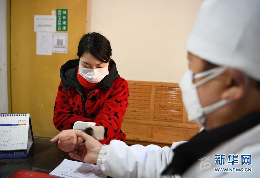 （抓好經(jīng)濟(jì)發(fā)展 應(yīng)對(duì)復(fù)雜局面·圖文互動(dòng)）（1）2500萬(wàn)農(nóng)民工如何安全返崗？——農(nóng)民工大省四川復(fù)工觀察