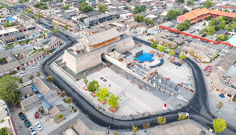 2022年9月8日，石家莊，航拍正定縣正定古城陽和樓與正定歷史文化街。