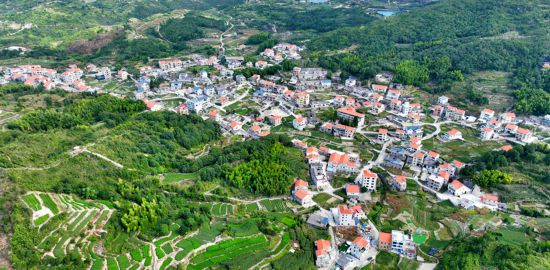 軍營村俯瞰。人民網(wǎng)記者 陳博 攝